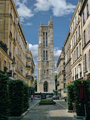 At least one photo showing a monument…Saint-Jacques Tower