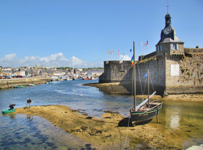 When we arrived to Concarneau it was ebb tide....