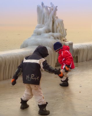  The Polar Explorers: 5 - The ones who say :<br> It doesnt matter if its cold, we have fun!