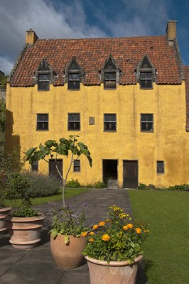  Culross Castle