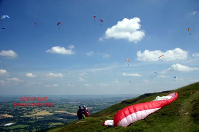 40 PARAGLIDING