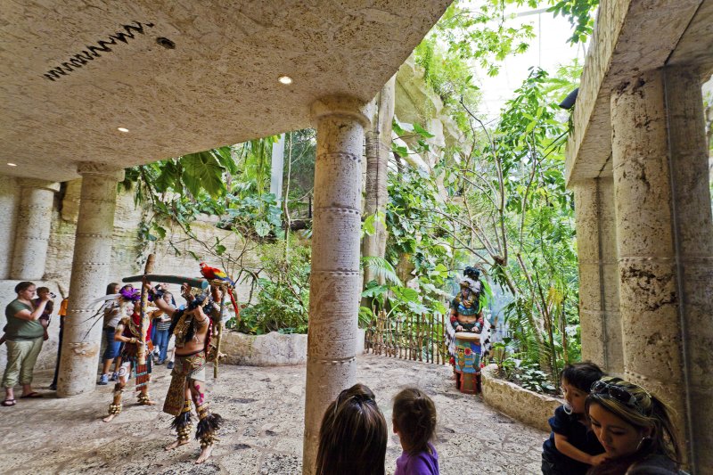 dallas world aquarium and zoological garden