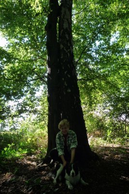 Finally i found Barbara with her lovely dog Carmen under Mr. Hornbeam and Mrs. Birch