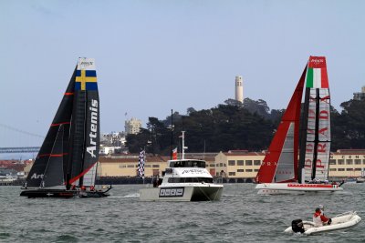 Artemis leading Luna Rosa -Swordfish