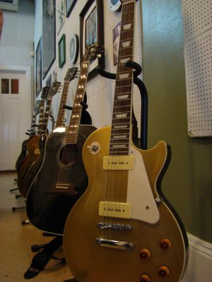 Sun Studio Guitar Rack