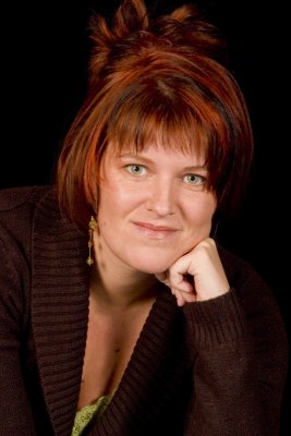 M-J_portrait_7408web.jpg