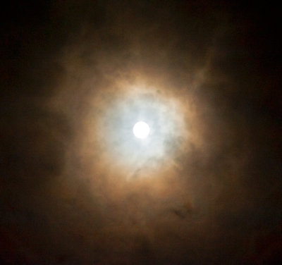 Lunar-Halo-at-Full-Moon-web-1850.jpg