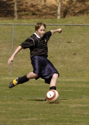 DragonsSoccer041506_006.jpg