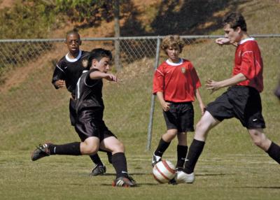 DragonsSoccer041506_010.jpg