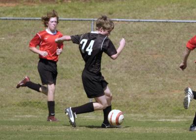 DragonsSoccer041506_020.jpg