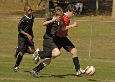 DragonsSoccer041506_029.jpg