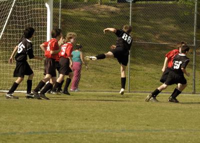 DragonsSoccer041506_092.jpg