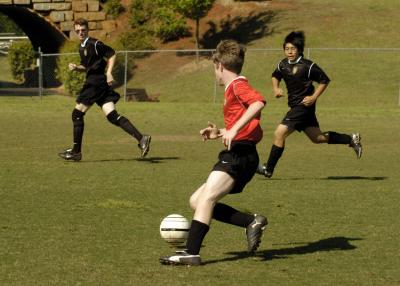 DragonsSoccer042206_027.jpg