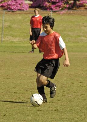 DragonsSoccer042206_030.jpg
