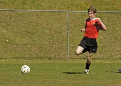 DragonsSoccer042206_032.jpg