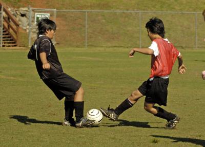 DragonsSoccer042206_043.jpg