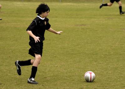 DragonsSoccer043006_003.jpg