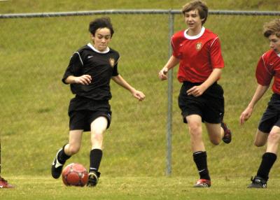DragonsSoccer043006_009.jpg