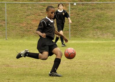 DragonsSoccer043006_039.jpg