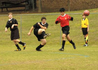 DragonsSoccer043006_041.jpg
