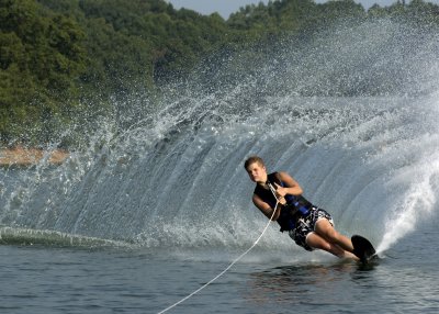 Waterskiing072606_017_5x7.jpg