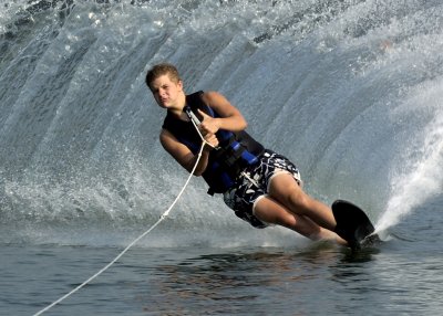 Waterskiing072606_017_5x7_2.jpg