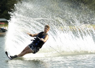 Waterskiing072606_169_5x7.jpg