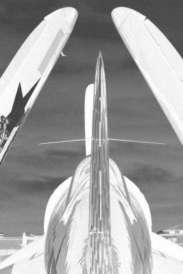 museum peter newman ghost plane_old.jpg