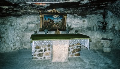 Altar to honor the cave