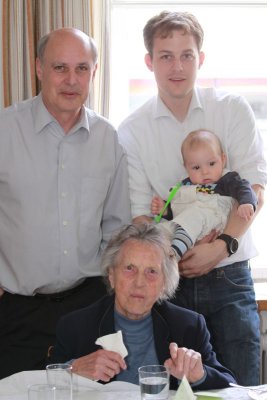 4 generations on dad's side