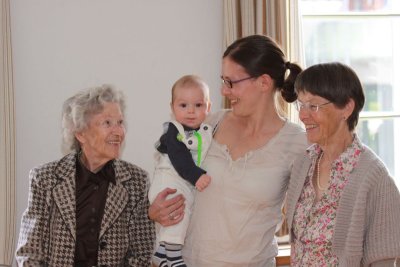 4 generations on mum's side