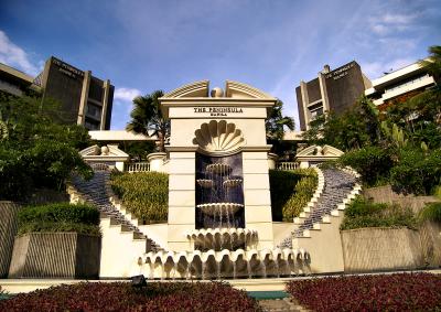 The famous fountain of Manila Pen.