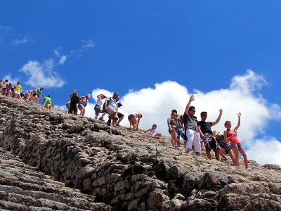 Le salut des trois touristes