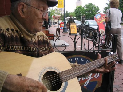 2 chords country man (Moncton-Canada)