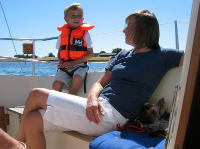 Christian, Sharon & Penny onboard Stella on Sklskr Fjord