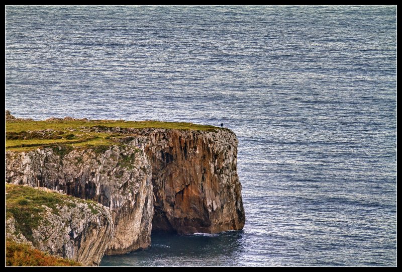 Cu - Man on the cliff