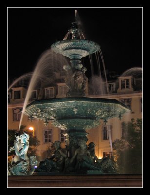 Rossio - Fountain at Night