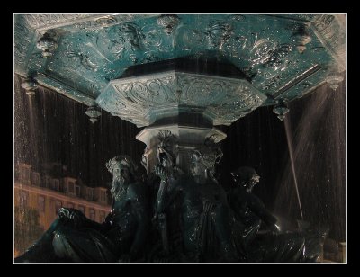 Rossio - Fountain at Night
