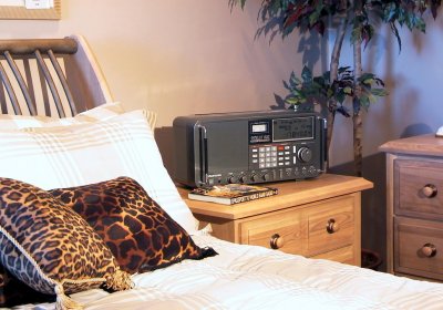 Sat 800 in bedroom