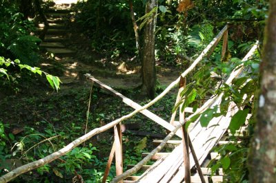 Gareno Lodge footbridge