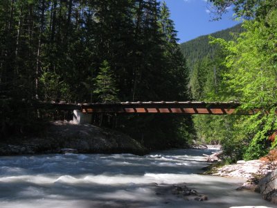 New 2011 Suiattle River PCT bridge