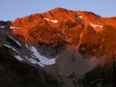 Lakeview Ridge at sunrise