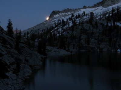 IMG_6970pb.jpg Moonrise over Smith lake