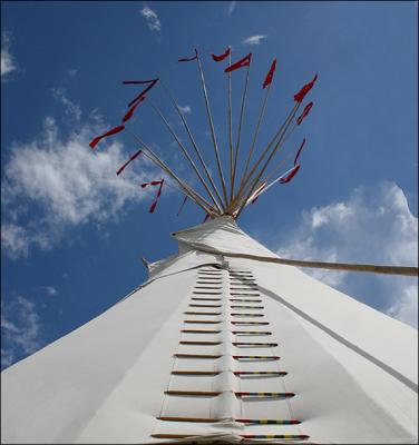 Tipi Abstract