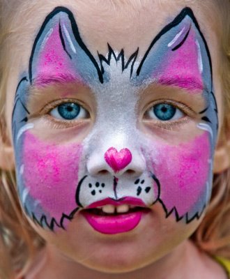 Open: Blue_Eyes_With_Painted_face_Kid