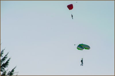 Sky Divers-4.jpg