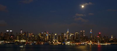e ZS20  NYC skyline night 2 P1090525.jpg