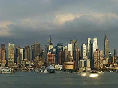 e ZS20 NYC  skyline 3 P1090408.jpg