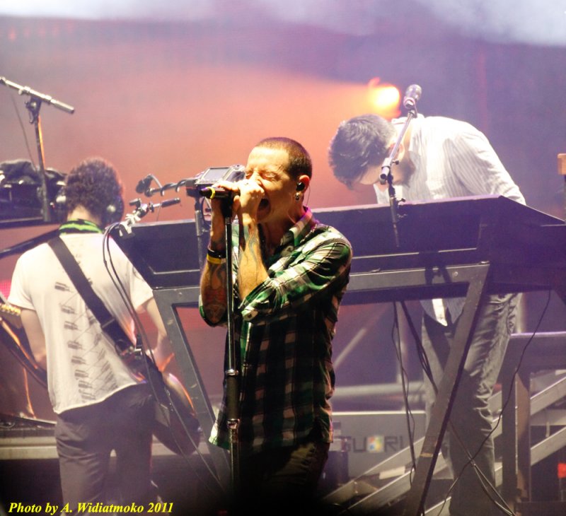 Linkin Park-20110925-0845.jpg
