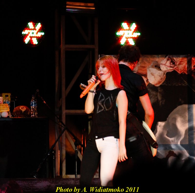 Paramore-20110819-_MG_5199.jpg